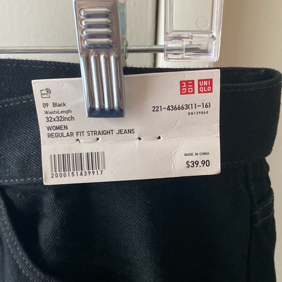 Uniqlo Regular Fit Straight Black Jeans sz 32 - Picture 3 of 6